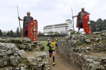 Guarda de honra pretoriana na 5ª vitória consecutiva de Bruno Paixão em Mérida (foto de AP Pérdigon).